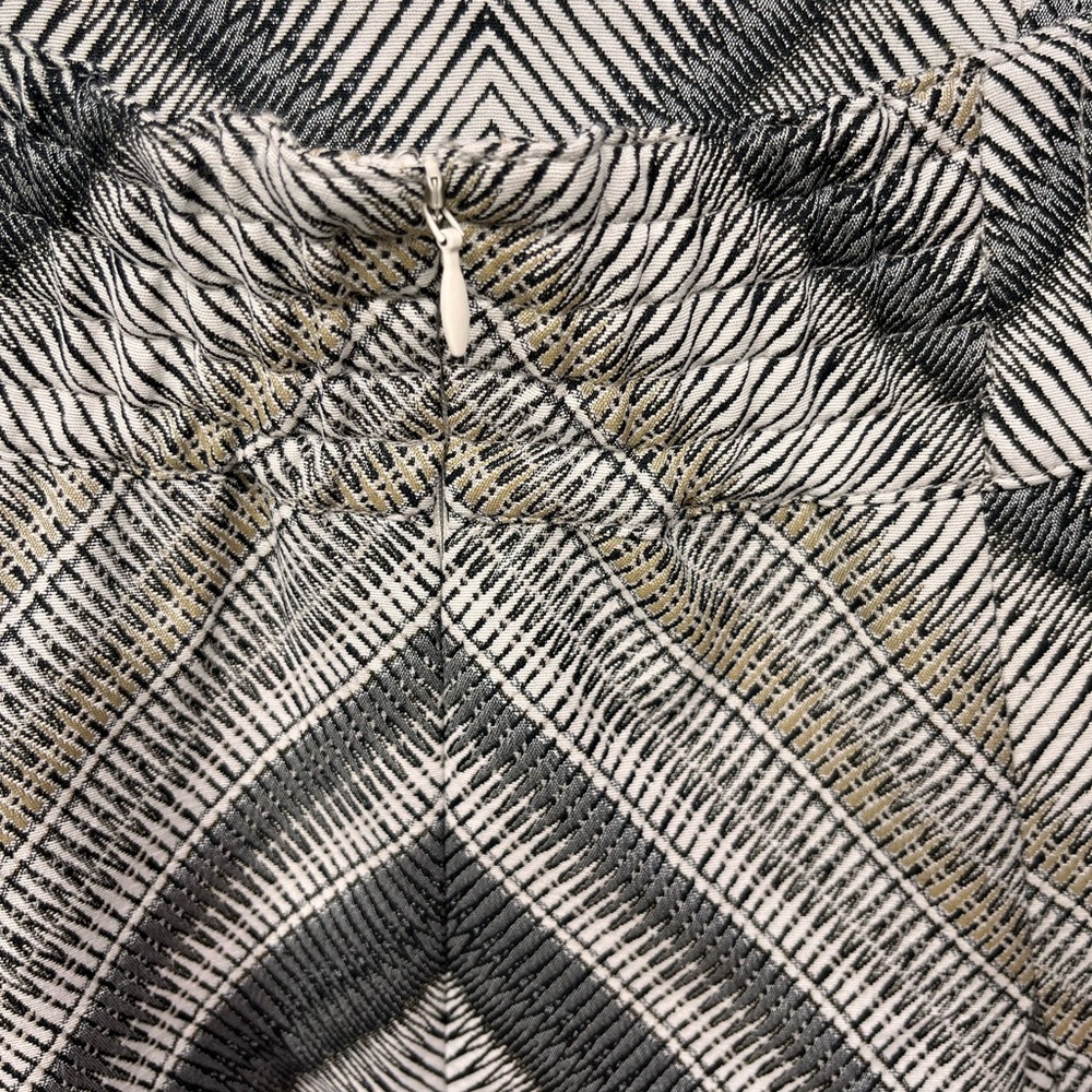 Elegant Chevron A-Line Skirt in Gray and Cream - Picture 5 of 8